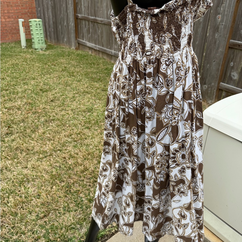 Brown and White Floral Dress - Picture 4 of 7